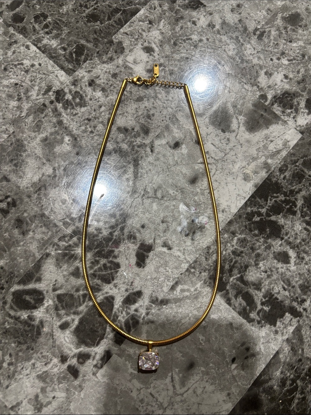 New chansutt necklace